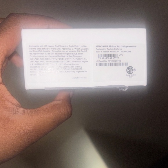 Brand new AirPods Pro 2nd gen - authentic with active noise cancellation - Picture 7 of 7